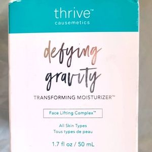Thrive Causmetics Defying Gravity Transforming Moisturizer
